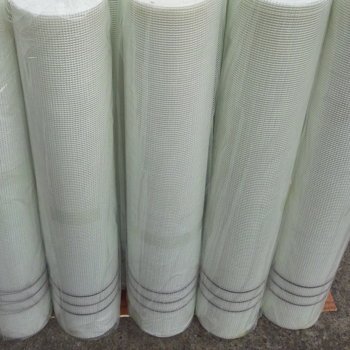 50m C Szkło kwadratowe Fiberglass Mesh Roll 4 * 4mm Otwór do wodoodpornej obróbki
