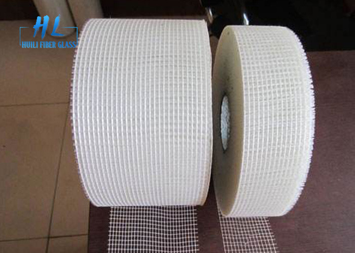 C Włókno szklane Self-Adhesive Mesh Tape 30% Klej 60g-65g/m2 Do bezszwedznej naprawy ścian suchych