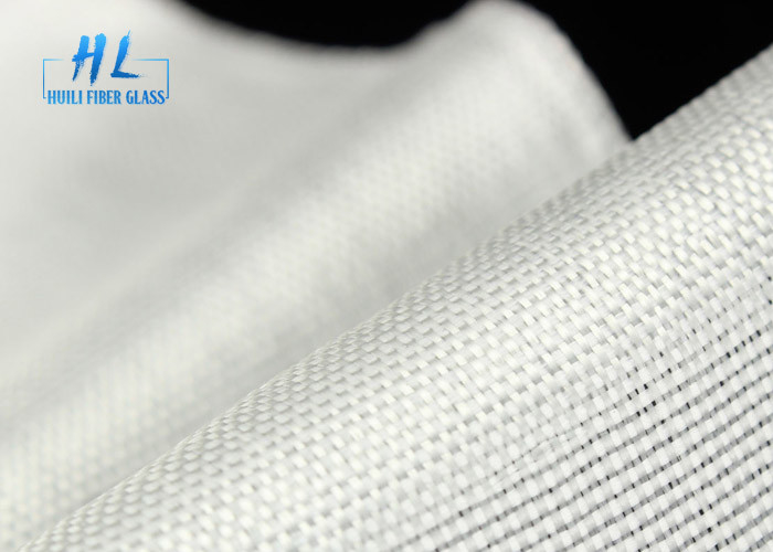 Gładkie szkło E Plain Weave Fiberglass Fabric 200gsm Roll Alkali Free White Fiberglass Cloth