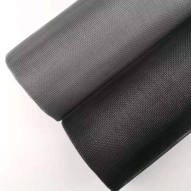 Czarna siatka przeciw owadom z włókna szklanego 18 * 14 0,33 mm na basen i patio